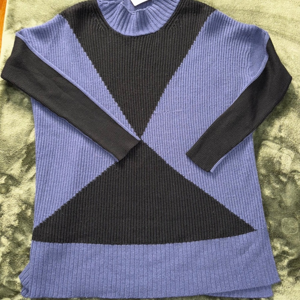 Victor Alfaro Oversized Blue Colorblock Ribbed Knit Sweater Top